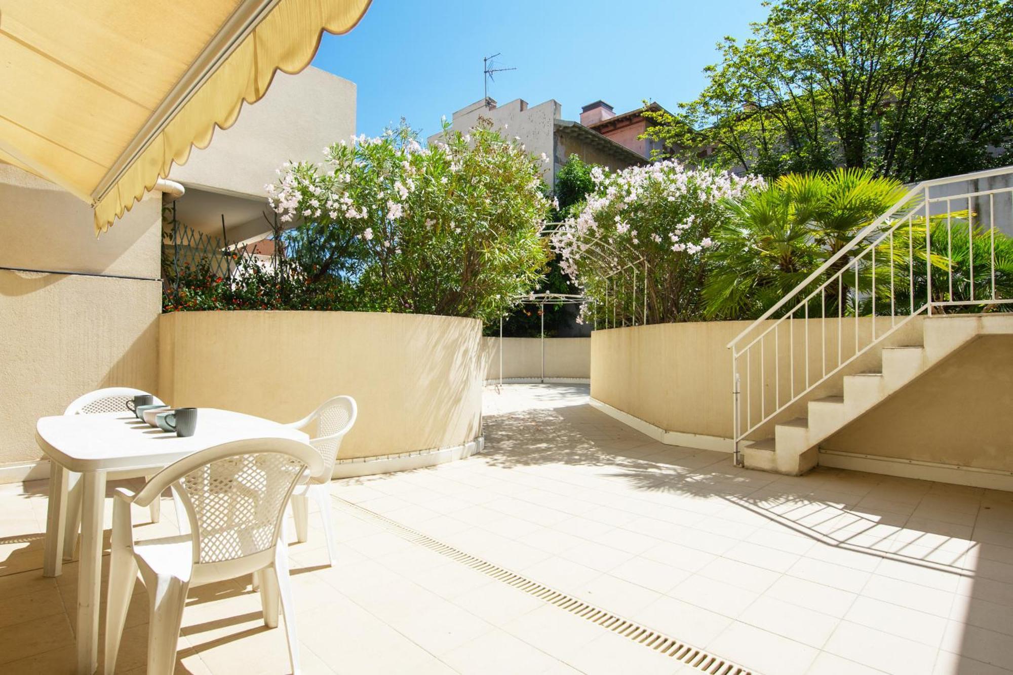 L'Imperial, Terrasse Apartment Ментона Екстериор снимка